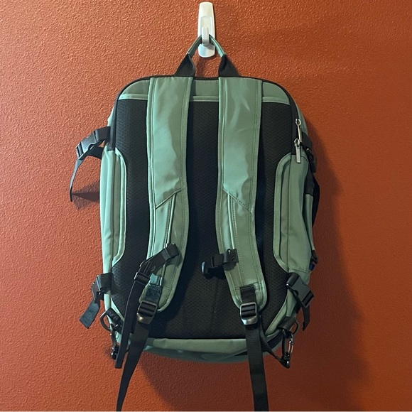 Open Story Women’s 35L Soft Shell Water Resistant Travel Hybrid Backpack - Picture 7 of 7